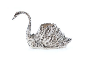 Silver Swan Table Decor